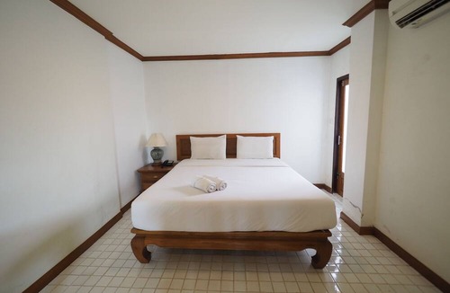 Nai Wiang Hotel | Fah Place Hotel