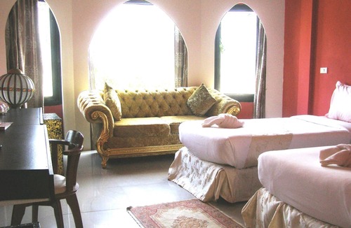 Phaya Yen Hotel | The Bloom By TV Pool