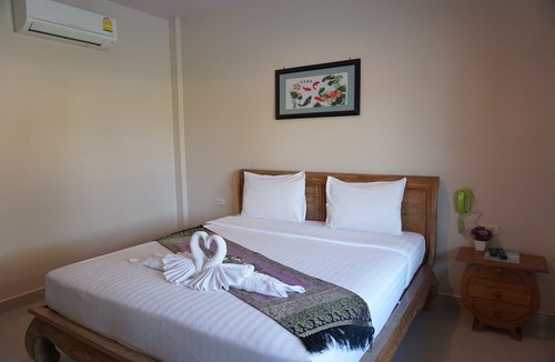 Uthai Thani Hotel | S Ville Resort