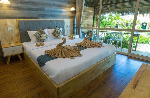Koh Rong Sanloem Hotel | Sara Resort