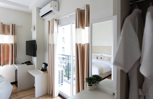 Bang Kho Laem Hotel | Bangkok River Loka Hotel
