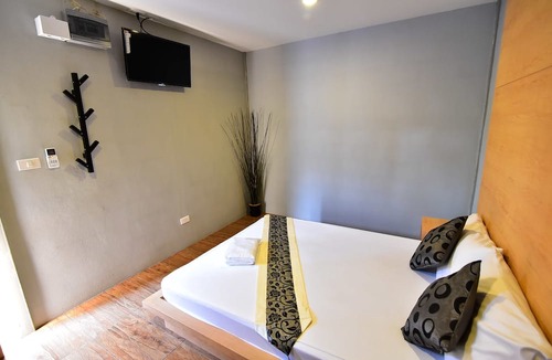 Bang Phli Hotel | Love Box Resort