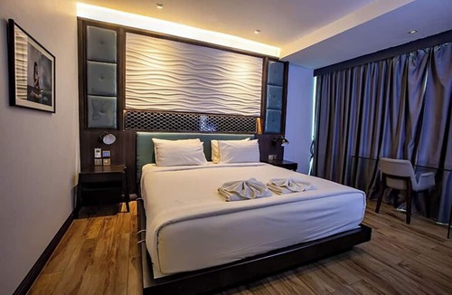 Phitsanulok Hotel | Holatel Hotel Phitsanulok