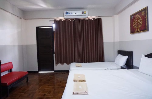 Hua Wiang Hotel | Puangpech Hotel