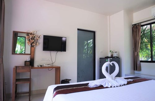 Khuang Pao Hotel | Papa's Home and Rabbit cafe