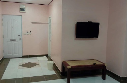 Uthumphon Phisai Hotel | Onanong Resort