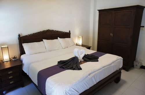 Kathu House | Phuket Gay Home Stay - Caters to Men