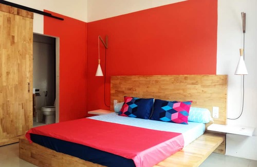 Svay Pao Hostel | The Place Hostel & Rooftop Bar