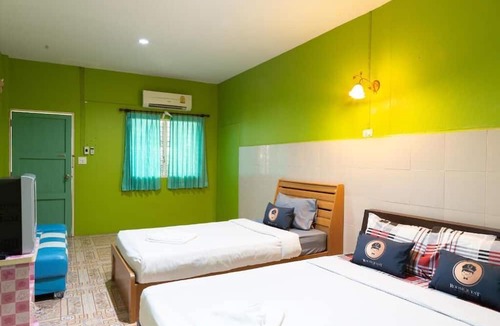 Amphawa Hotel | Roomquest Amphawa Vaylasamran Floating Market