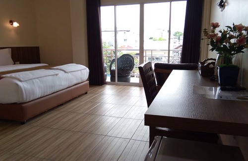 Khao San Hotel | Baan Wanchart Bangkok Residences