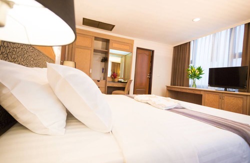 Phaya Thai Hotel | Grand Tower Inn Rama VI Hotel