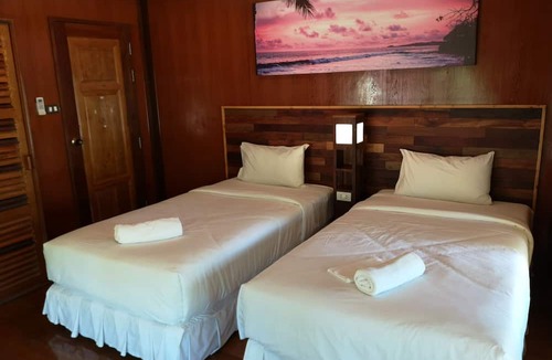 Laem Phak Bia Hotel | Veepana Resort