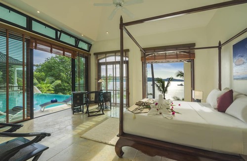 Wichit Villa | Luxury Beach Front Noble House Villa