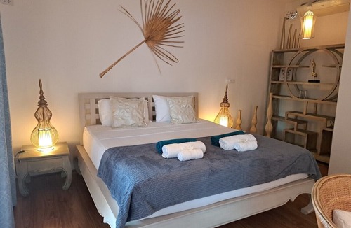 Hua Thanon House | Laura's Guest House - adult only -
