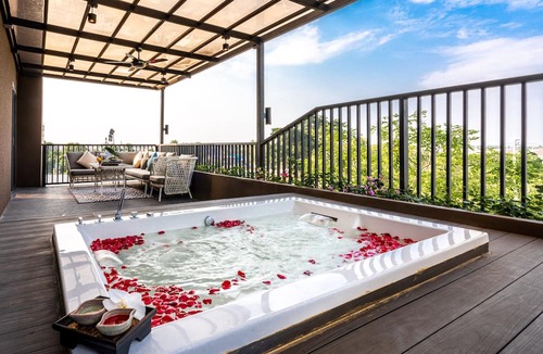 Srisa Chorakhe Noi Hotel | Divalux Resort & Spa Bangkok, Suvarnabhumi Airport