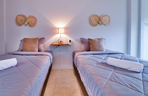 San Pa Thong Hotel | Home at Nine