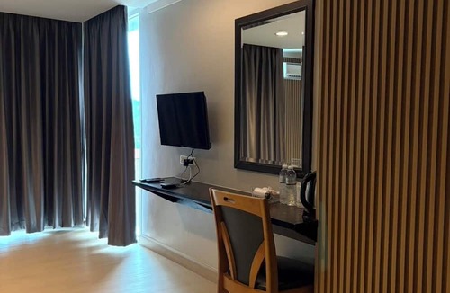 Chonburi Hotel | J & Y Lodge Hotel