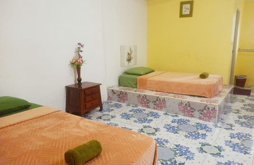 Mai Khao House | Nu Phuket Airport Residence