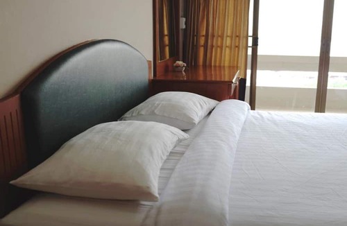 Phlabphla Hotel | Sripajak Mansion