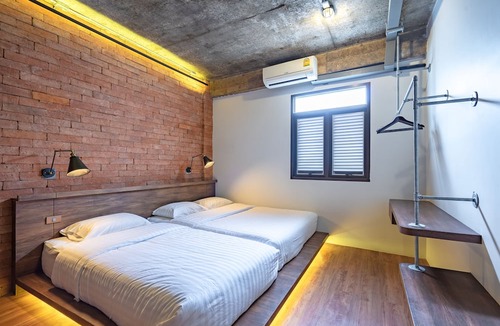 Khlong Ton Sai Bed & Breakfast | Siam Plug In Hostel