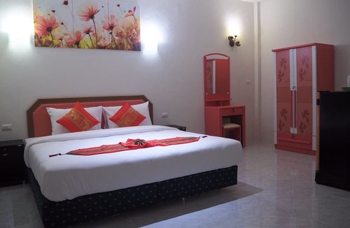 Sa Khu Hotel | At Night Airport Resort