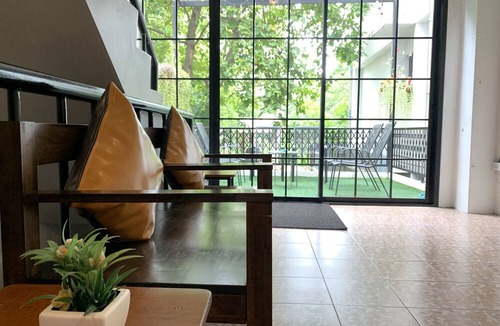 Don Muang Hostel | Sleep Owl Hostel