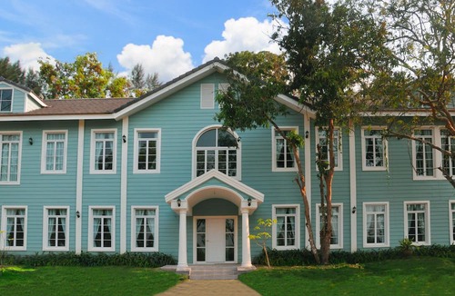 Ban Dong Hotel | Varee Valley Resort and Restaurant