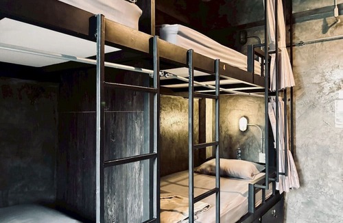 Samsen Nai House | Sukhum Victorymonument-Ari
