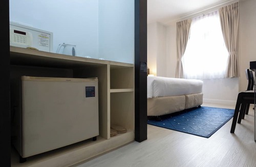 Bangkok Central Business District Hotel | 24 Inn at BTS Phrom Phong