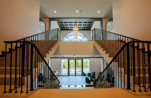 Ban Dung Hotel | Paradhevi Boutique
