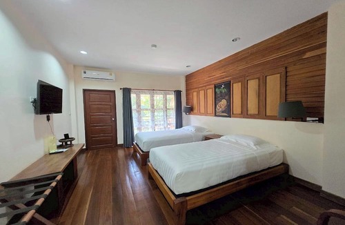 Nang Lae Hotel | Baan Yung Hill Resort