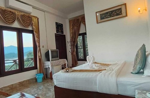 Bokeo Province Hotel | Phonevichith Riverside Hotel Houayxai