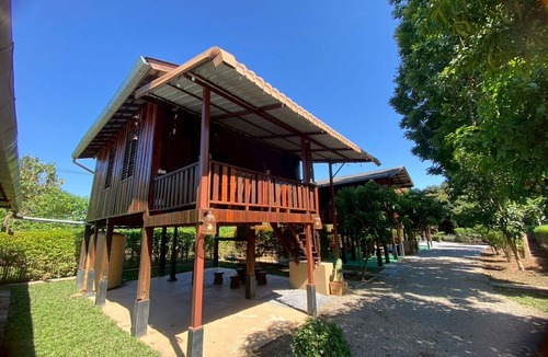 San Pa Thong Resort | The Elephant House and Pool Villas