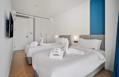 Choeng Thale Apartment | Premier 3-bedroom Apartment E333 Beachfront