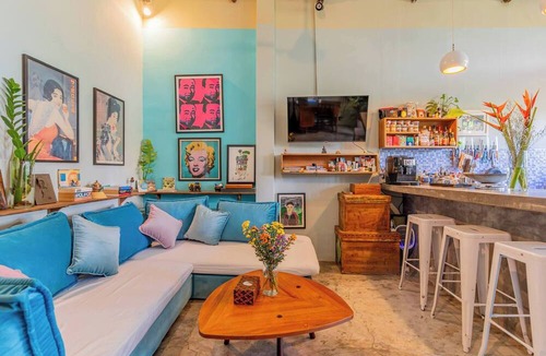 Chamkar Mon Apartment | Sarai Room a Cozy Urban Hideaway With Green Balcony
