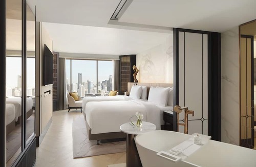 Bangkok Central Business District Hotel | Fairmont Bangkok Sukhumvit