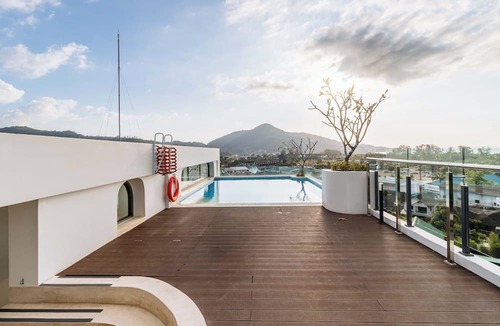 Kathu Apartment | 2BR Close to Beach Pool Views C256