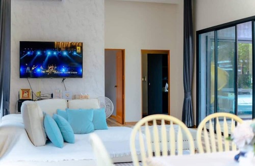 Kao Yai Villa | Orange Private Pool Villa, Near Cham Am Beach