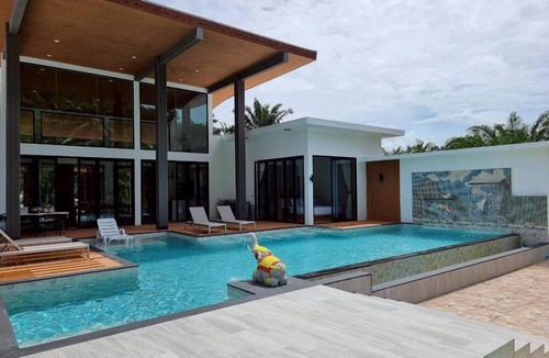 Nong Thale Villa | Red Cheek Mountain Villa