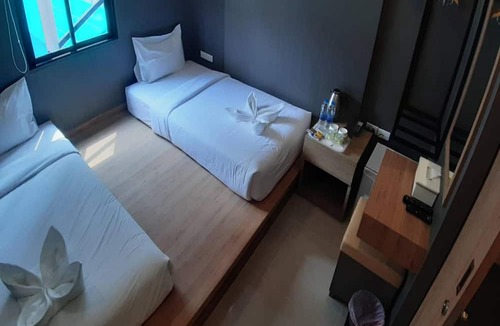Pathumwan House | Spacious Twin Escape Deluxe Comfort for Two