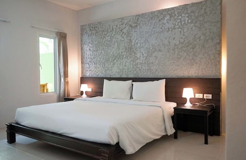 Khuk Khak Beach Hotel | Khaolak Suthawan Resort