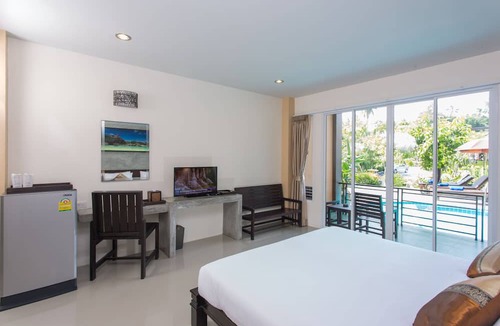 Khuk Khak Beach Hotel | Khaolak Suthawan Resort