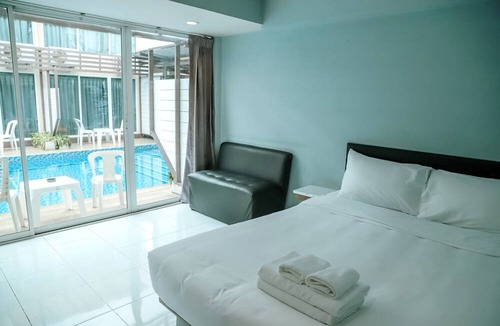 Lak Si Hotel | Full Stop Pool Villa Don Mueang