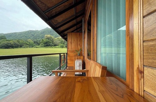 Thong Pha Phum Hotel | The Floating Lake House