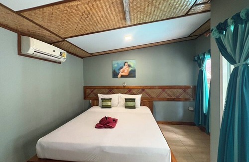 Ko Phi Phi Hotel | Phi Phi Ingphu Viewpoint Hotel