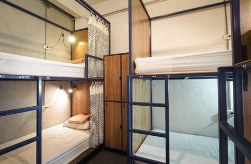 Bang Rak Hostel | Arawana Hoft Hostel