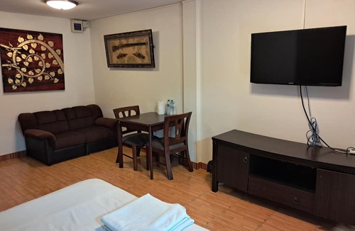 Central Pattaya House | Namtip Bar & Guesthouse
