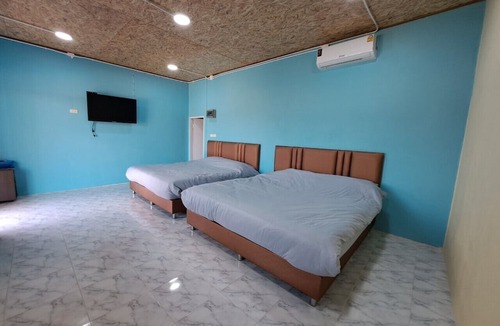 Khanong Phra Villa | Lsarl Pool Villa