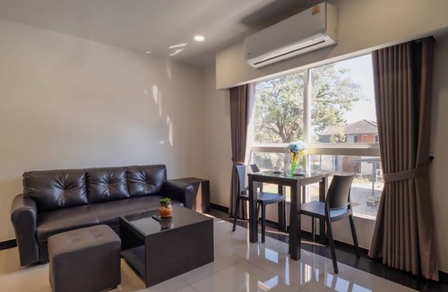 Mueang Samut Prakan District Hotel | Samutprakarn Hotel