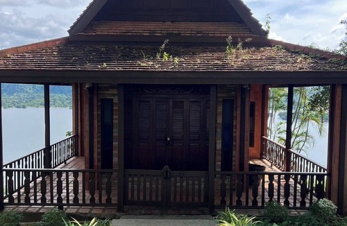 Sangkhla Buri Resort | phetruntee resort